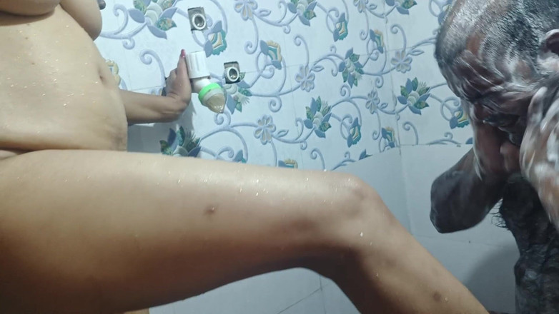 Sapana Bashu: Bathing Village Bhabhi Sexy