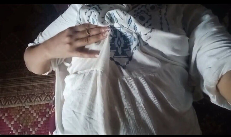 RIMSHA: Nevlastní máma Sama doma Prsa Press