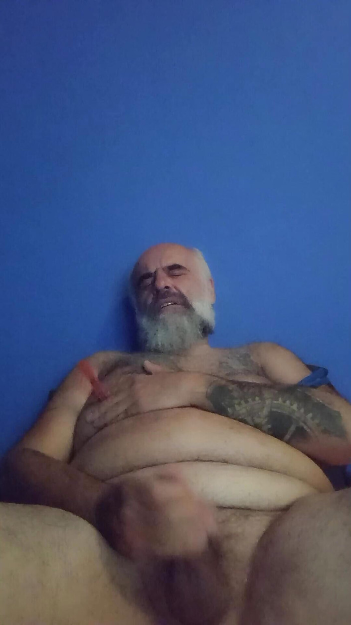 Fatslave72: Mi masturbo e mangia il mio sperma