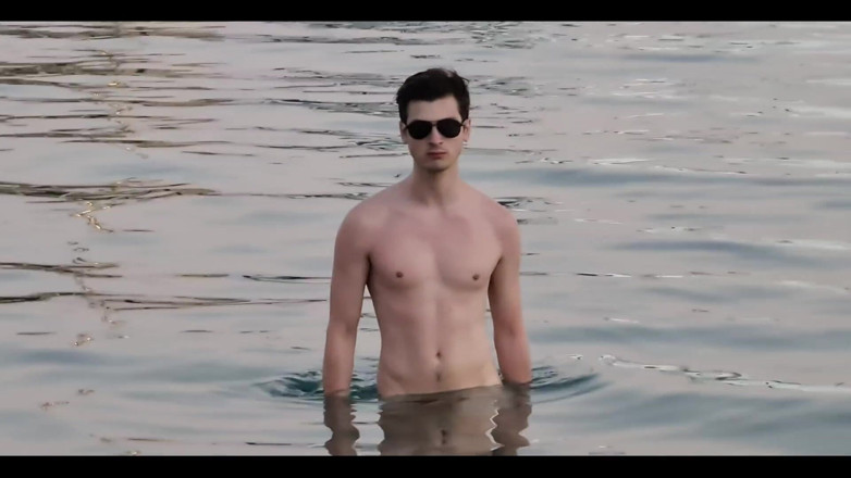 Snauwflake: I Like to Swim