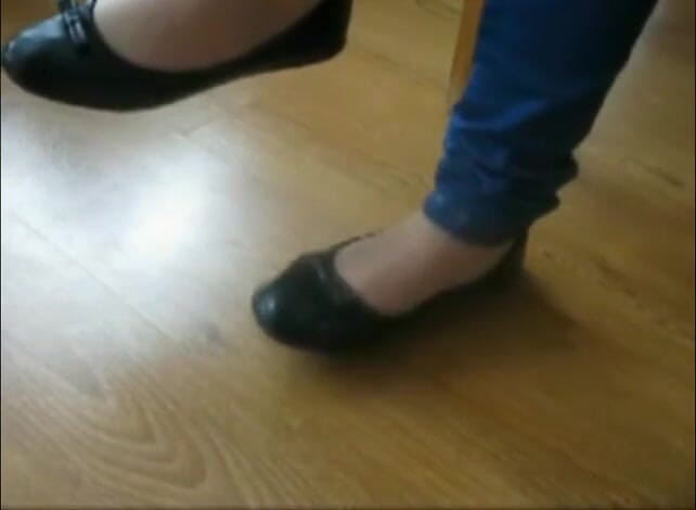 Foot Girls: Mainan askar kecil yang menghancurkan