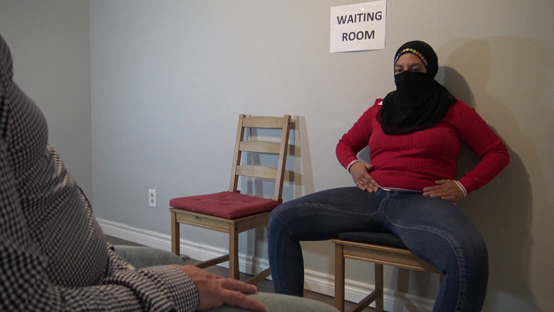 Souzan Halabi: Tante seksi arab dicrot di mulut banyak banget