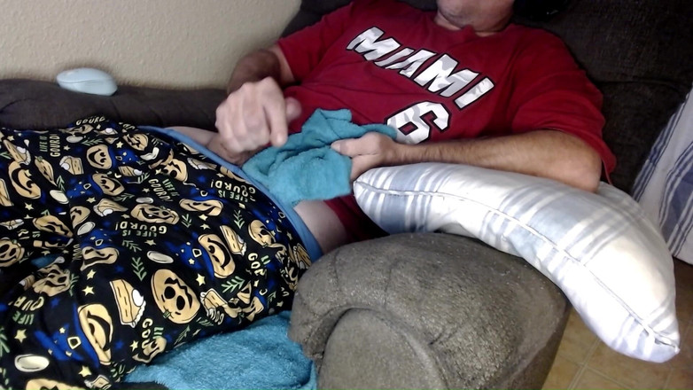 DubeSnackes: Dubesnackes, Pojďme si užít a masturbovat.