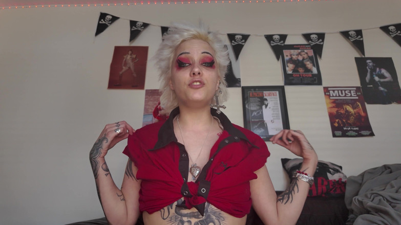 Glitterqueen1999: La figliastra ti inganna per tradire / Homewrecker