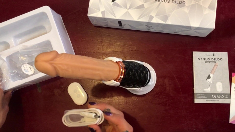 Goddess Maya: Unboxing Realistic Dildo Electric