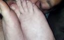 Feet Utopia: Feet sniffing blowjob