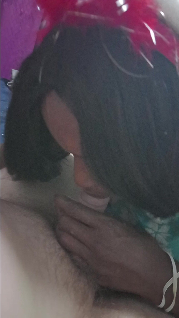 hothouse18xxx: La principessa nera succhia un piccolo cazzo nero