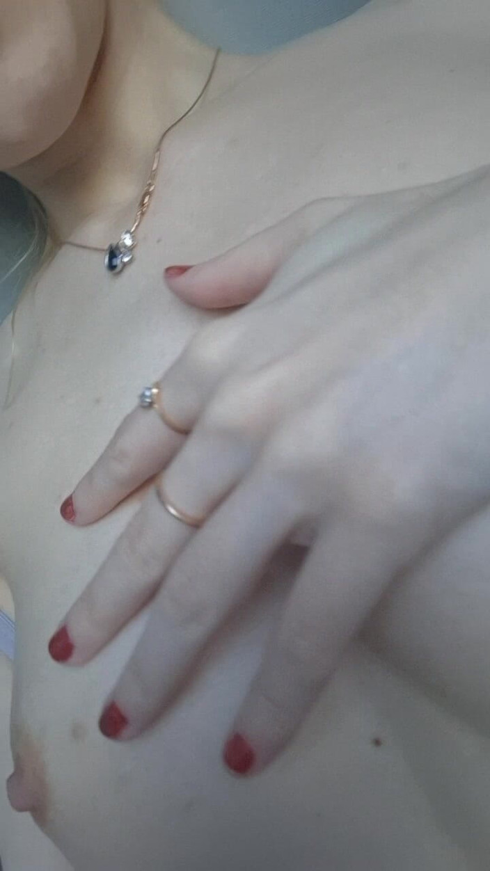 Julia Bant: Смачні цицьки