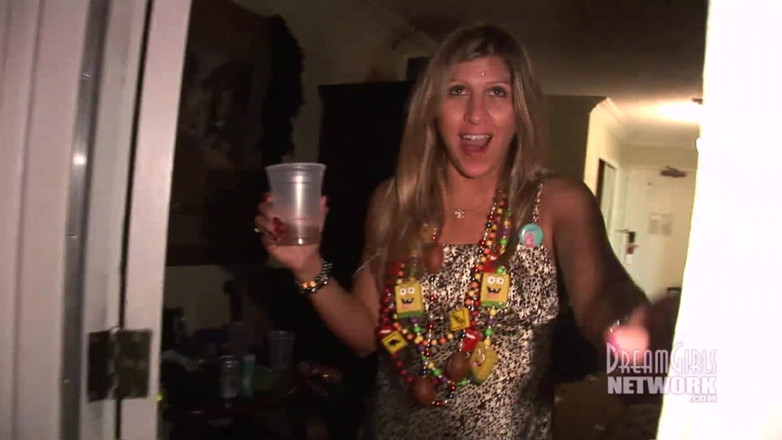 Dream Girls: Parti hotel Mardi Gras