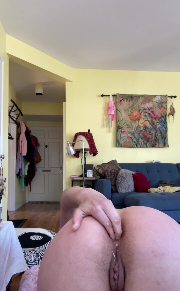 VibeWithMommy: Yarağını boşalt! Götümü biraz anal seks için hazırla