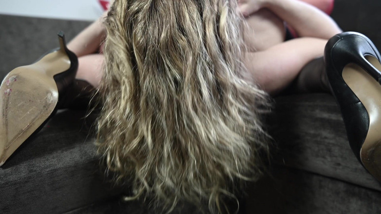 Wanilianna: Lesbické olizovačky zadku v opravdových punčochách