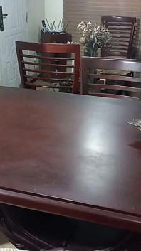 La mia matrigna insiste per scoparla la figa mentre papà lavora. È più arrapata che mai.