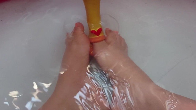 DanaDom20: Play with my feet