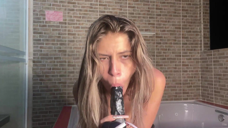 Molly Smith: Horny Blonde Plays with Her Pussy and a Huge Dildo...