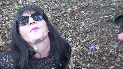 Cumdrinking Wife: Cum slut for many guys at the local dogging spots