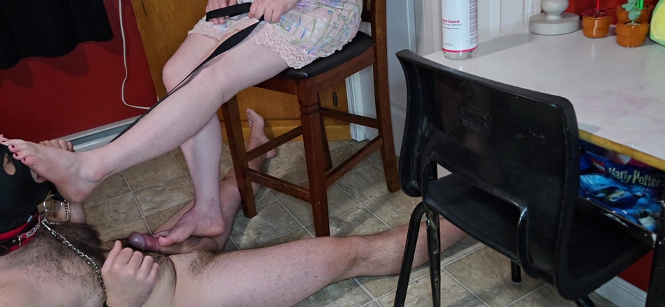 GingerFeet: Ginger's Footjob Slut!