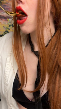 Cosplay Kim Bluestone as Makima From Chainsaw Man Mouth Fetish Tongue Fetish Video Licking Spoons with a Long Tongue