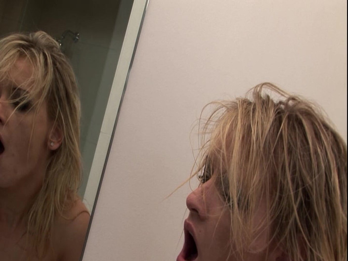 The Window of Sex: 美人一緒に入浴シーン02これらの友人は自分自身に喜びを与える方法を知っています