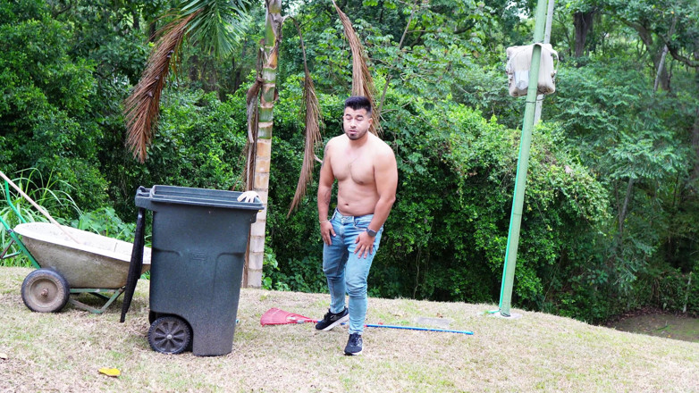Fred_Nunexx: I Give a Hand to the New Girl at the...