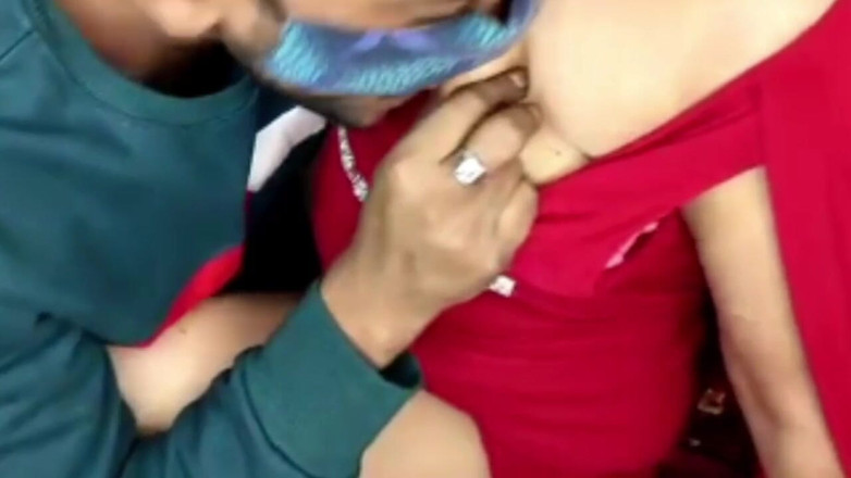 Your Sofiaa: Deepa aunty desperat att bli knullad