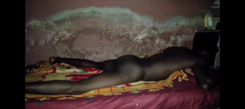 Masturbator emmy: Fottendo Instancabilmente Solo per Essere Sicuro Di Entrare in Lei