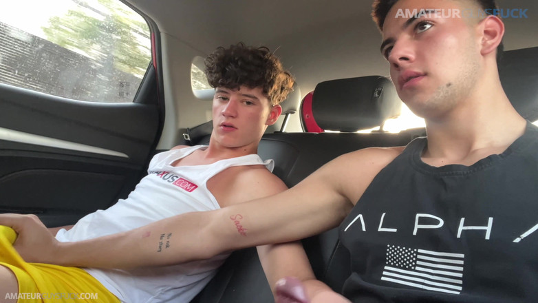 Amateur Guys Fuck: Agf:: Hãy nhìn cách tôi hút bạn tôi trong Uber!