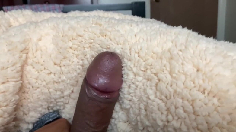 Xooshua (xblue18): Eu quero abrir suas pernas, empurrar seu biquíni de lado...