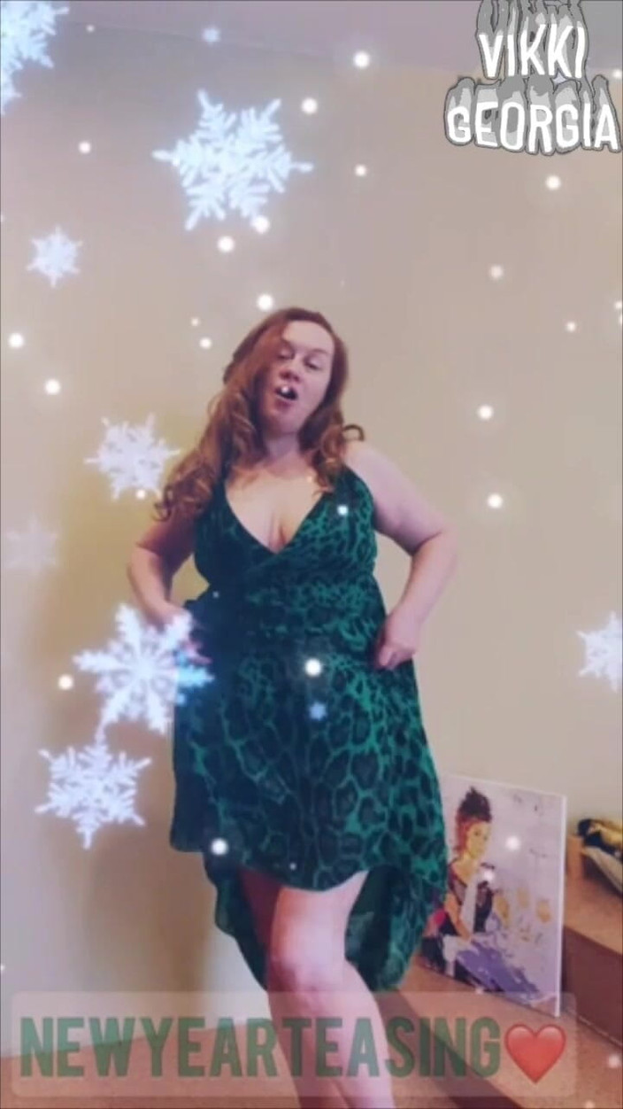 VikkiGeorgia: Ragazza grande di capodanno