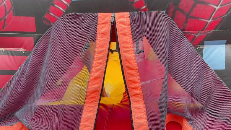 MelaniRincon: Lesbian sange lagi asik ngentot di kastil