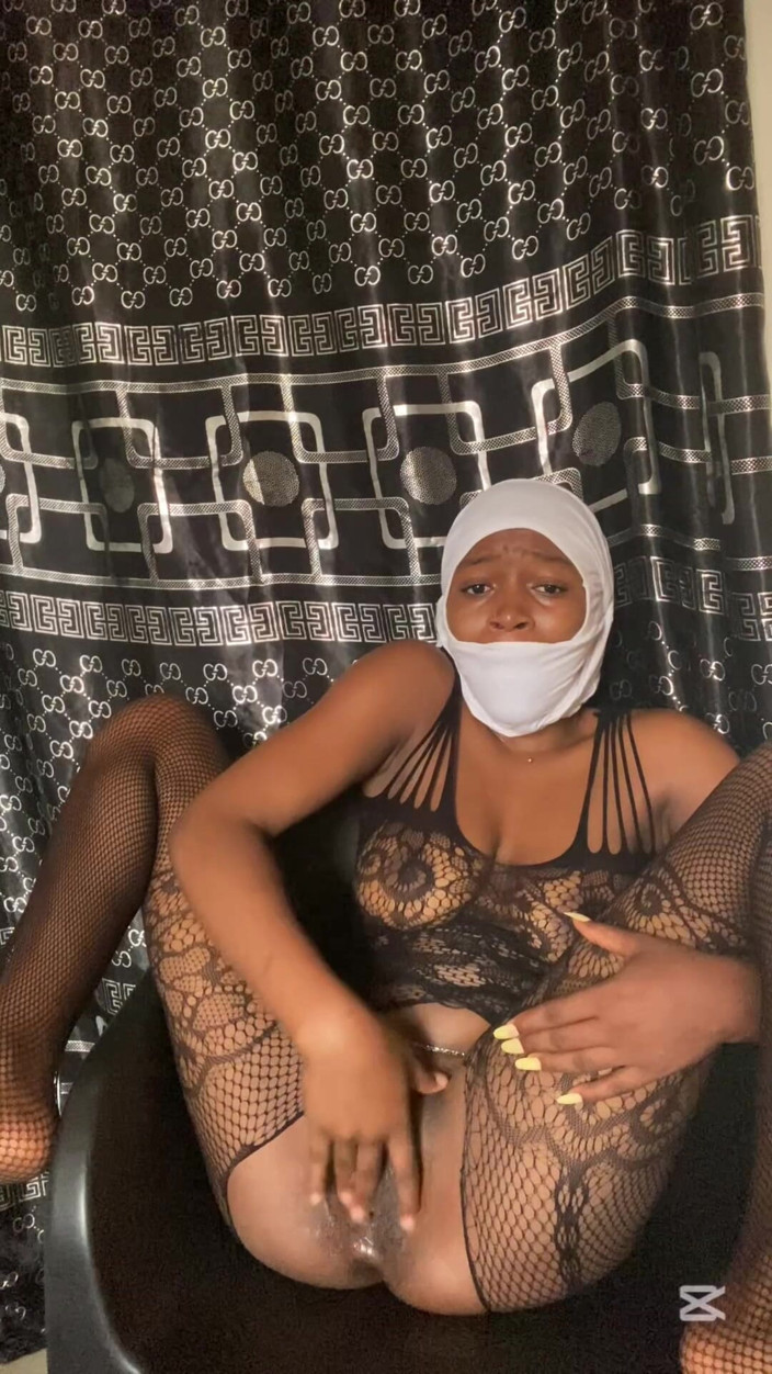 Slipperyblackgirl: Alle hoch lebe die sahnige muschi, die mich dazu brachte,...