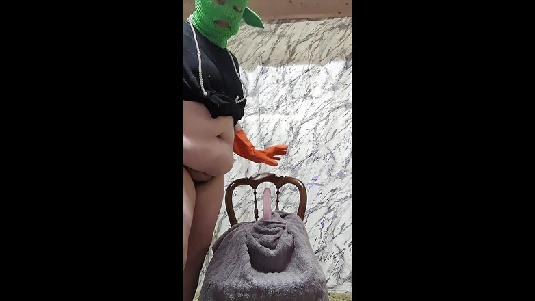 GBLNMMMY: Garip iri güzel sürtük sikişmek istediği gibi dildoya biniyor ve...