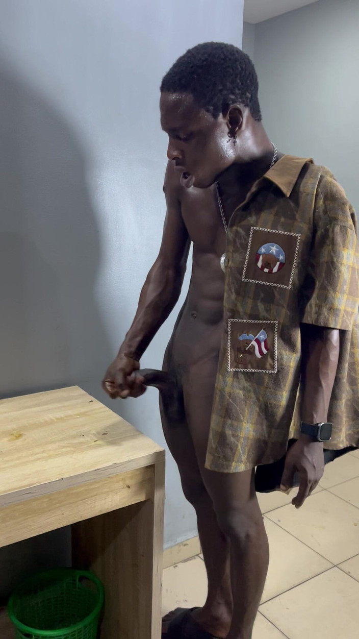 Dickpresido: Louca em casa, sensacional punheta, clipe