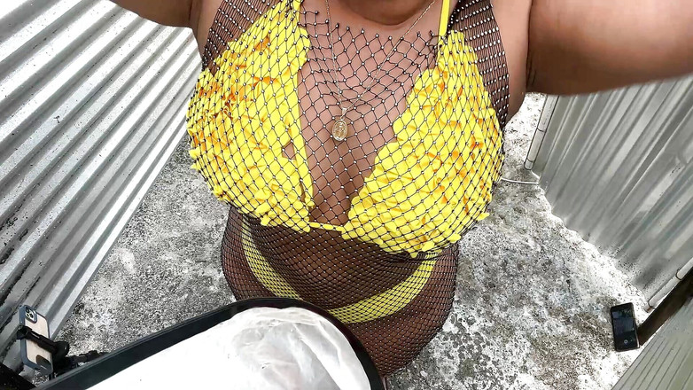 Katrina4deluxe: Vyrytá žena s velkým zadem BBW ve venkovním