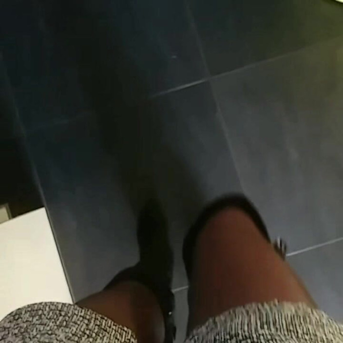 Fetish and domination: Fetiș cu ciorapi de nailon și tocuri Kyra