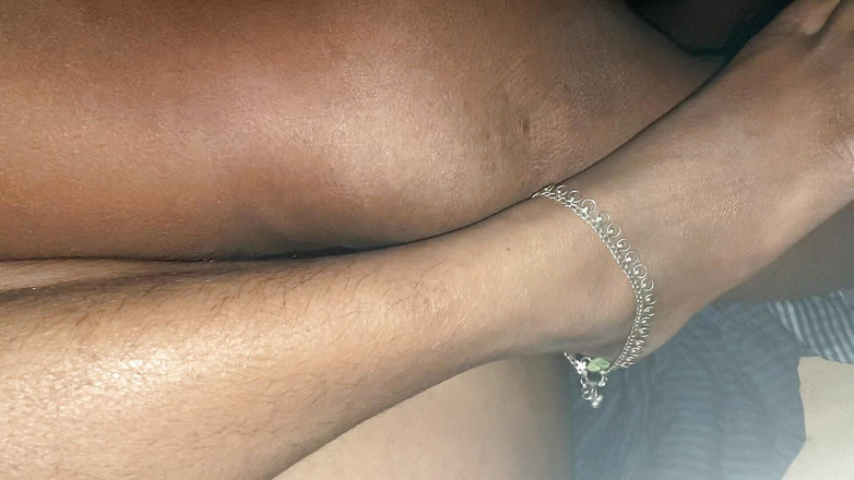 Indo sexy 2023: Šukám Desi Bengálská Bhabhi u ní doma! Stříkání do její...