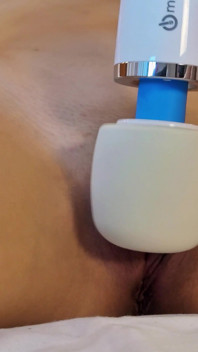 Isabela's First Lesbian Hitachi Experience