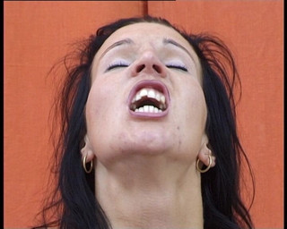 YOUR FIRST PORN: 갈색 머리 Anette Fickt Sich Selbst - 갈색 머리 애널 섹스