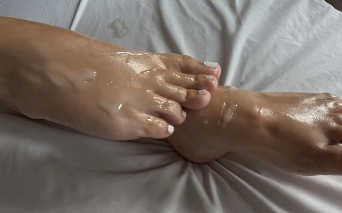 valeriaviktor: Pijat Kaki, Masturbasi Dan Kaki Dengan Payudara Besar Pirang