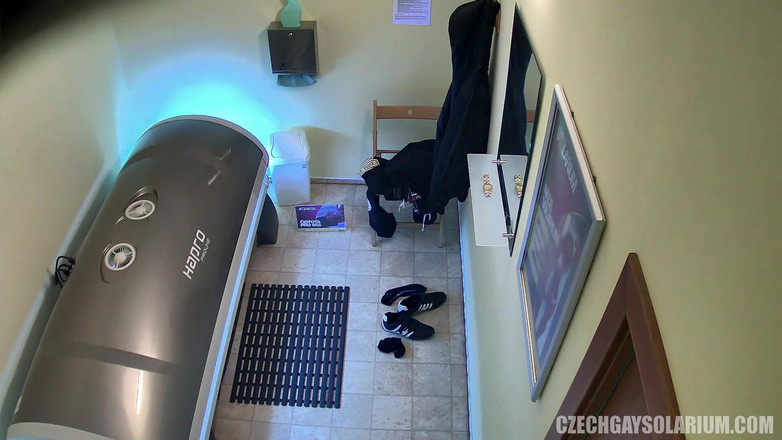 Czech Gay Solarium: Czech Gay Solarium 34 Pengembaraan berjemur solo langsing