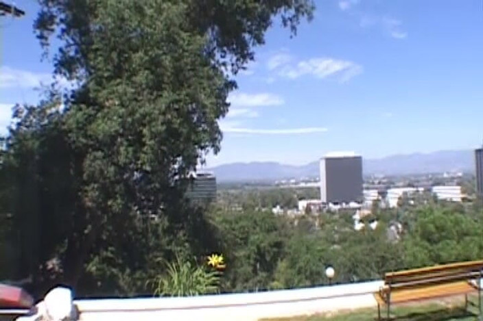 FM Video films: Siyah delik kalın siyah yutuyor