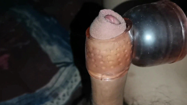 SEXY_GUYBEST: Nový masír na penis se silikonovou špičkou dělá penis tekoucí na...
