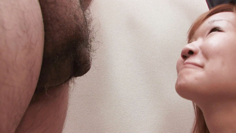 Blowjob Fantasies from Japan: Мила японська красуня любить смоктати маленький волохатий член