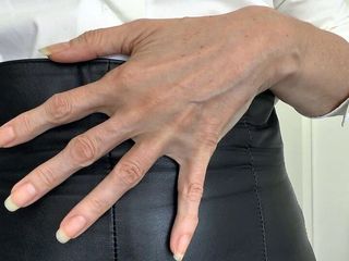 Lady Victoria Valente: Beautiful Hands Natural Real Fingernails Close-up