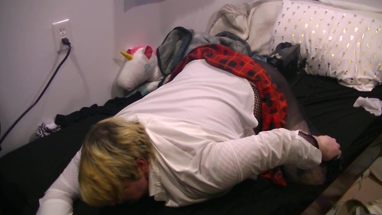 Roxxie rae page: 女大学生活塞行动