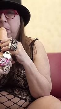 Veronica Rossi Official - Awaits Your Strong Sexual Vibrations