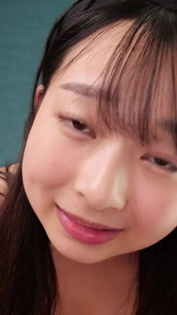 私は彼女のしっかりと発達し始めた胸と弾むお尻を揉み、深く精液で満たされたセックスをした