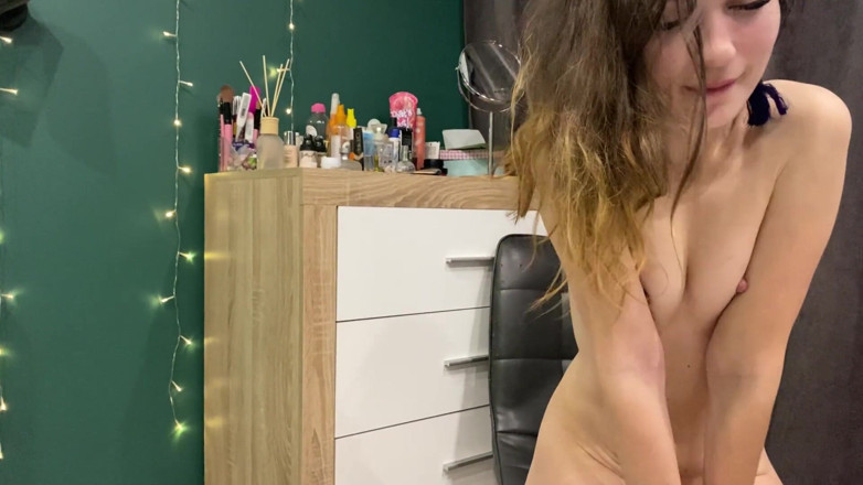 SexyMissMe: Hairy Girl Squirting