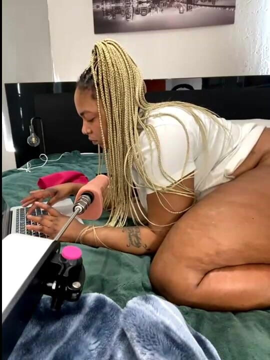 Big black clapping booties: Jack off untuk sangat hebat, episod 1054