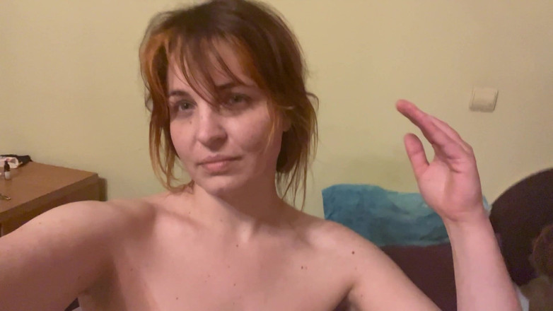 Elena917: Zelf gezicht slaan aangepaste video