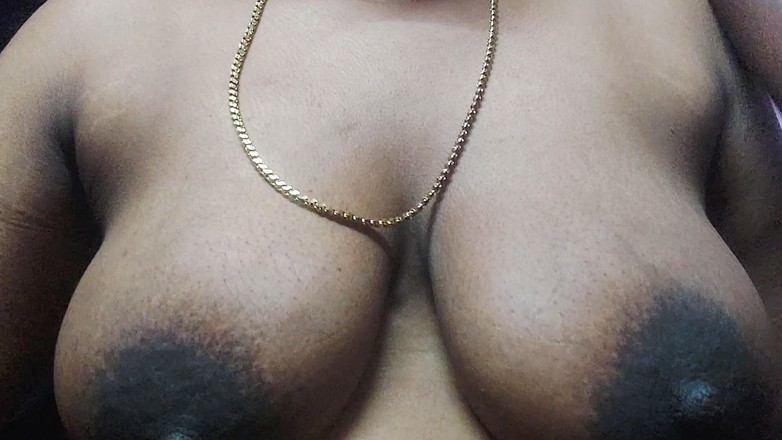 Desi Mohini: Heiße inderins desi mit dicken möpsen